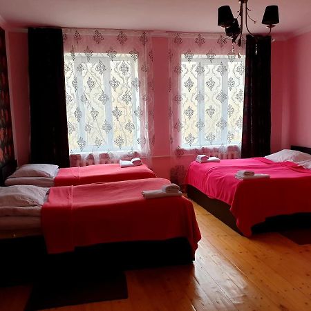Red Stone Guest House Kazbegi Ngoại thất bức ảnh