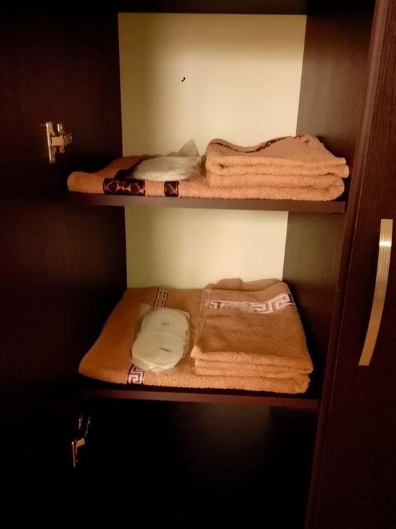Red Stone Guest House Kazbegi Phòng bức ảnh