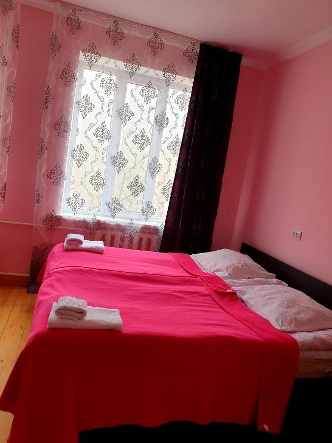 Red Stone Guest House Kazbegi Ngoại thất bức ảnh