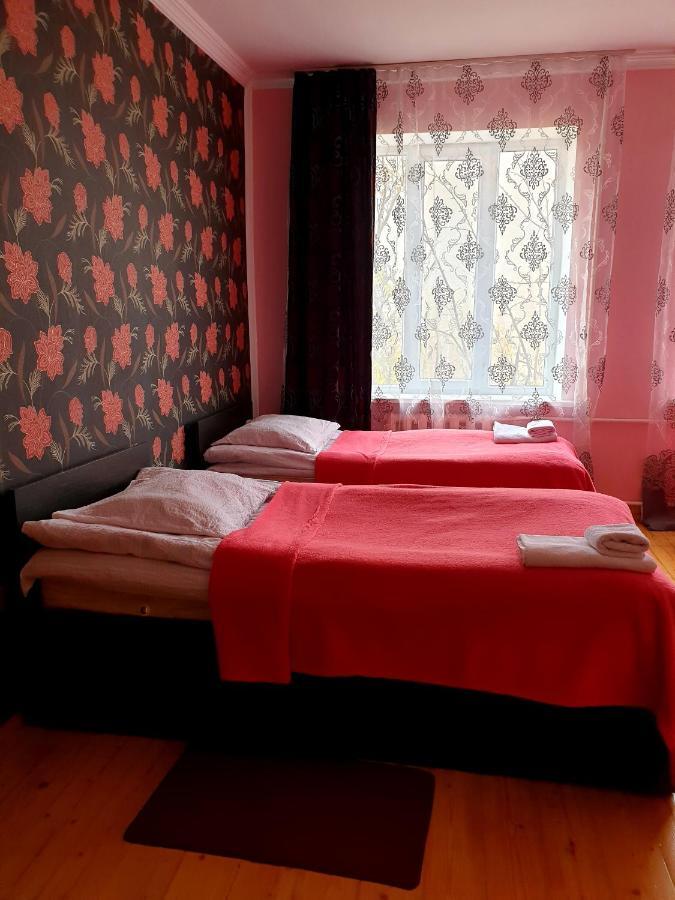 Red Stone Guest House Kazbegi Ngoại thất bức ảnh